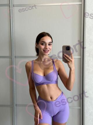 Seltie - escort Mons