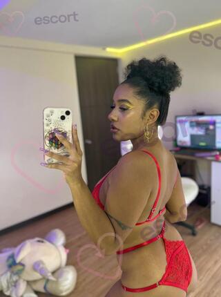 Annie - escort Hanau