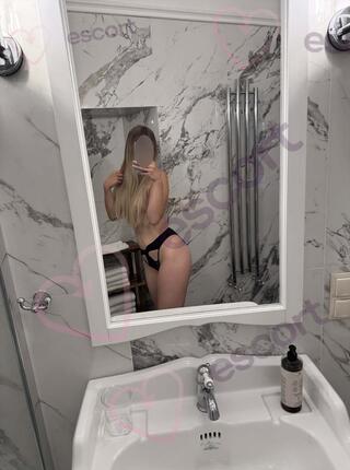 Wiktoria realnie - escort Warsaw