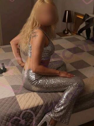 Julia priv - escort Varsovia