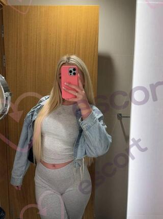 Rose - escort Tournai