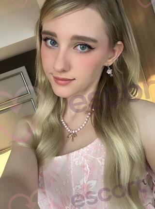 Liora - escort Paris