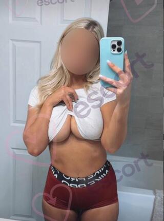 Niewyżyta - escort Varsovie