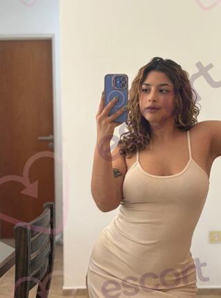 Rgina - escort Paris