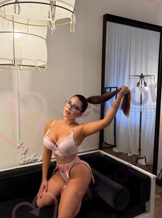 Emiliana Uribe - escort Poznan