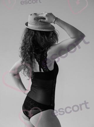 Masaż odprężający z zakończeniem - escort Varsovia