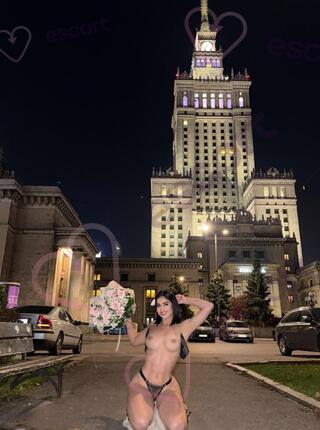 ANAL Queen Sara hott - escort Varsovia