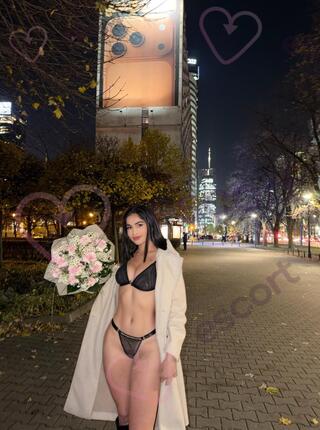 Sara Special Whitte Party - escort Varsovie