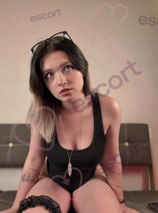 Majusia Online - escort 