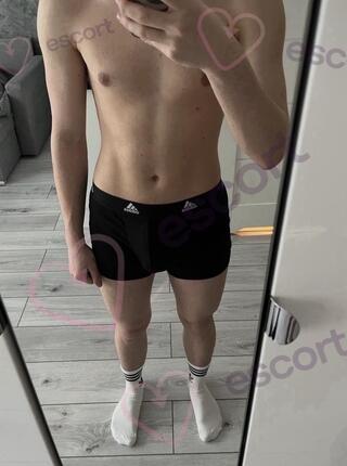 Dominik - escort Warsaw