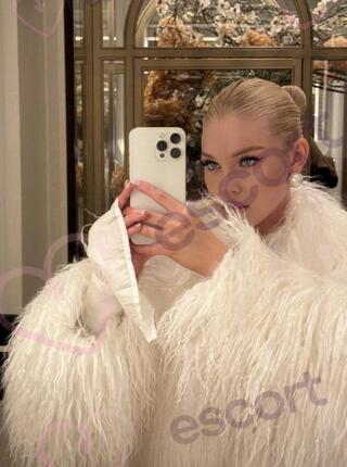 Sofia - escort Warsaw