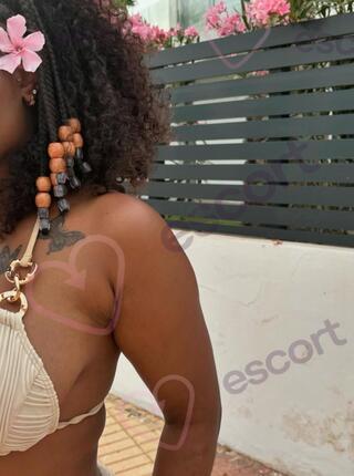 Donelle - escort Paris