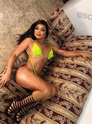 Korina latina - escort Varsovie