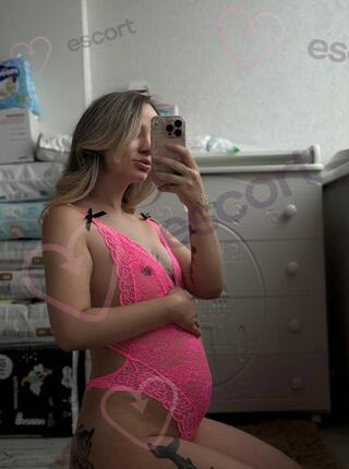 Daria Squirt - escort 