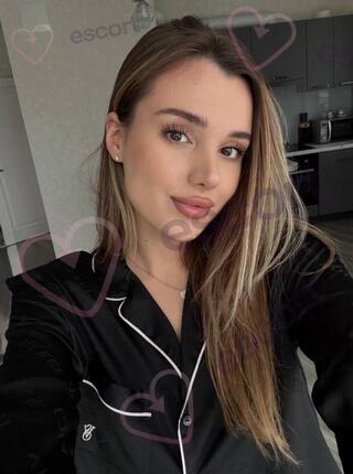 Karina GFE - escort Cracovia