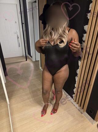 Murzynka Nora - escort Warsaw