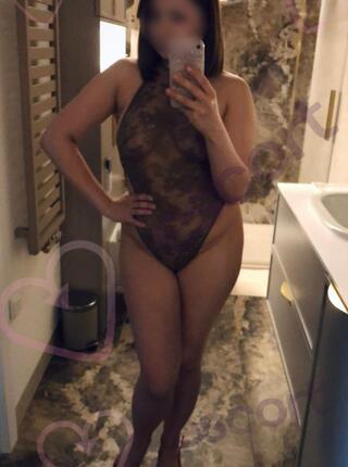 gorący masaż - escort Varsovie