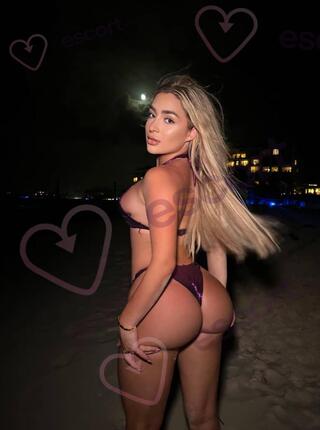 Sarah Vuitton - escort Berlin