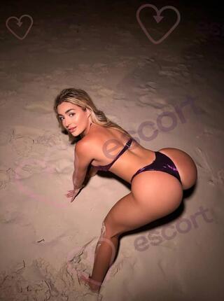 Sarah Vuitton - escort Leipzig