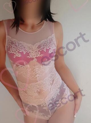 Pink - escort 