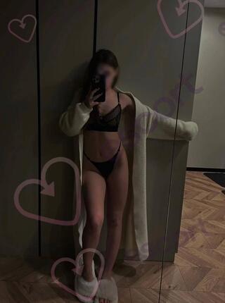 Nika - escort Varsovia