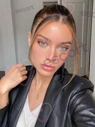 Ashou - escort Tubingen