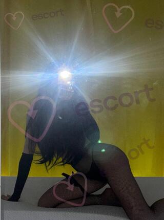 NIKOLA REALNA KAMERKA - escort 