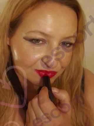 Ostra Mamuśka! NIE PISZ!!!DZOŃ!!!!! - escort Torun