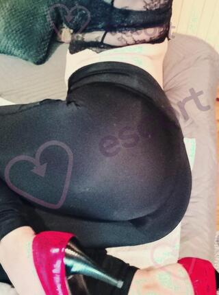 Kwiatek masuje - escort Breslavia