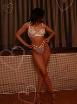 P A U L I N K A,  AURA MASAŻ - escort Wroclaw