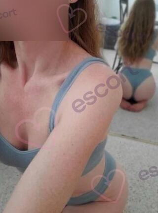 Urocza i Namiętna - escort Thorn