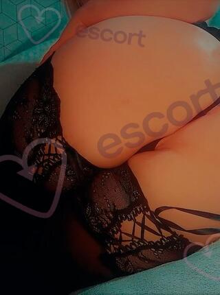 Napalona mamuśka - escort 