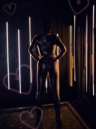 LadyX sesje femdom,fetyszu i masażu - escort Breslavia