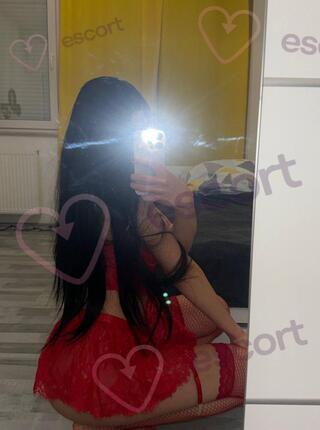 FAJNA DUPA NIKOLA - escort 