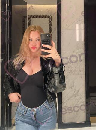 Julia - escort Warszawa