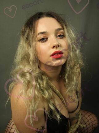 Twoja Kurewka - escort 