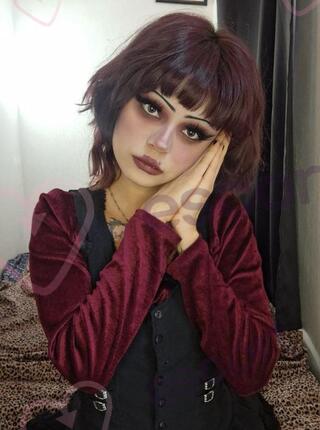 OSIEMNASTKA - escort 