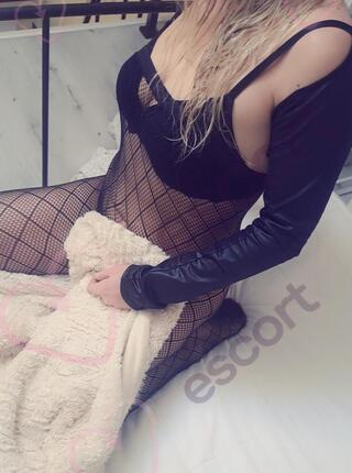 Kinia - escort Poznan