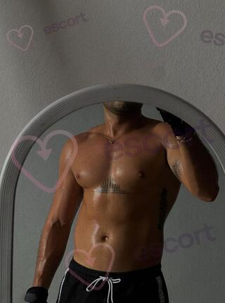 Alam - escort Cracow