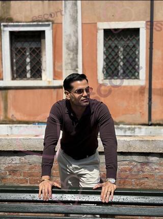 Alam - escort Cracow