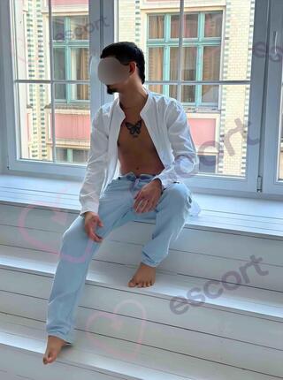 Ryan - escort Breslau