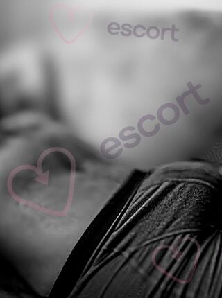 NuruMan - escort Rumia