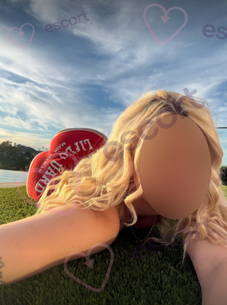 Czarująca - escort Warsaw