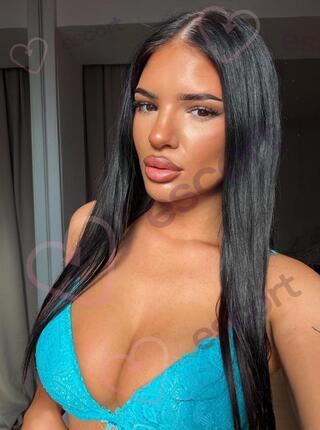 Sabrina VIP Massage - escort Warschau