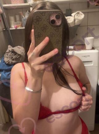 Sexi studentka - escort 