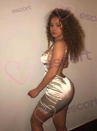 CHANI - escort Paris