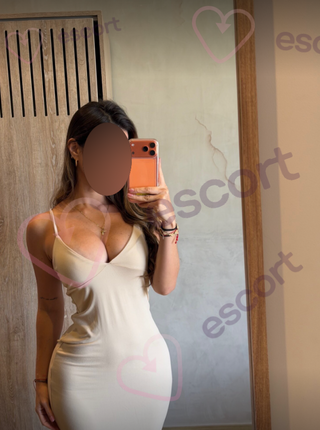 Niewyżyta - escort Varsovie