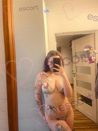 Mini Kinia - escort 