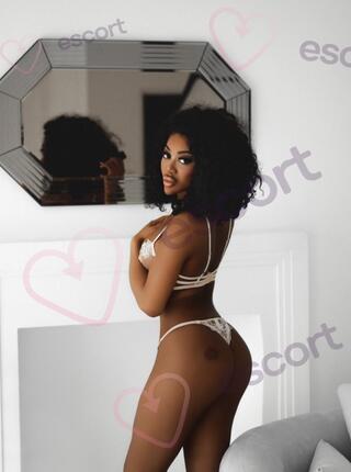 Nicole - escort Budapest