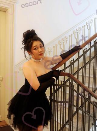 Chubby Asian GFE - escort Konin